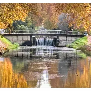 Canal du Midi et écluse